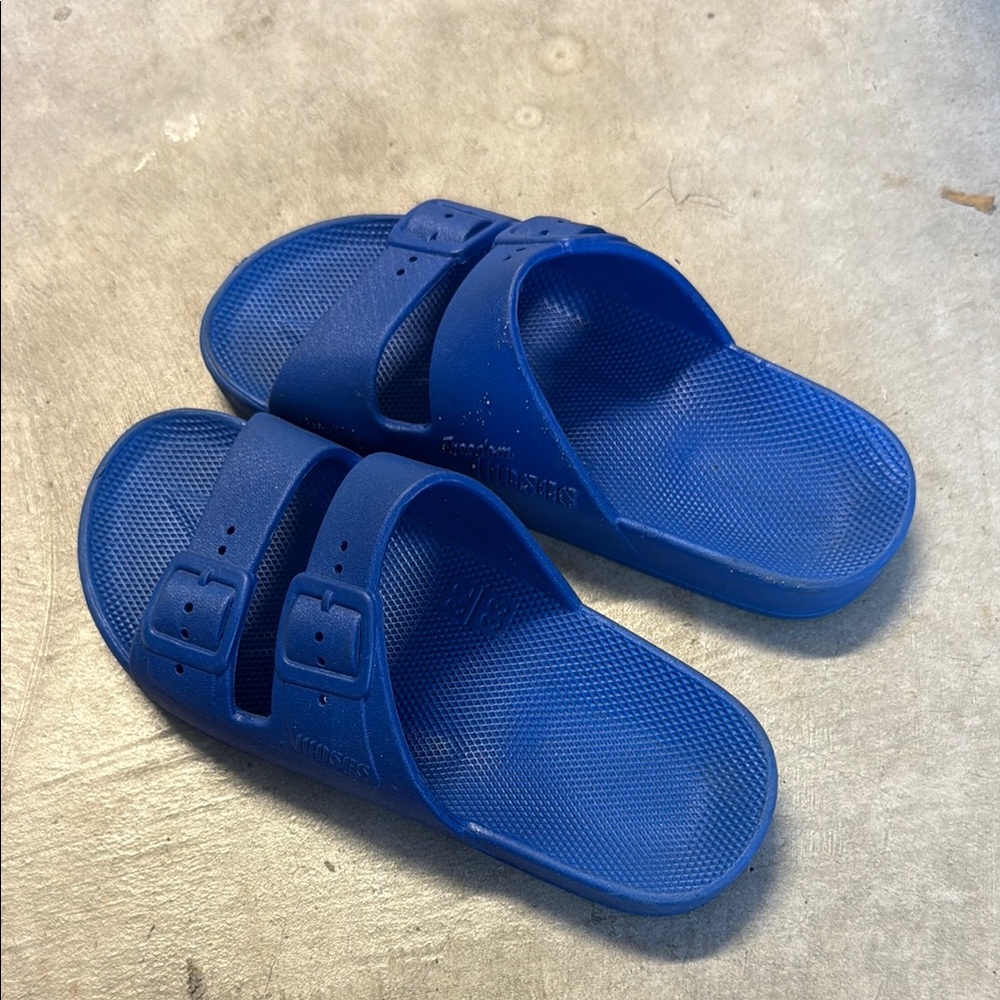 Navy Blue Textured Sole Sandals